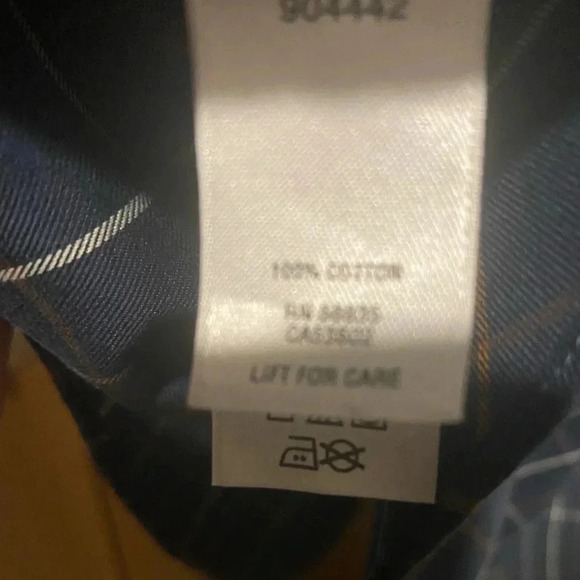 CABELA’s button down Size Large Tall - Picture 3 of 4